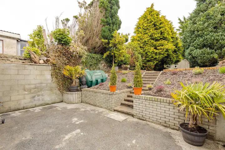 Doorstep To The Burren Hotel กอร์ท ภายนอก รูปภาพ
